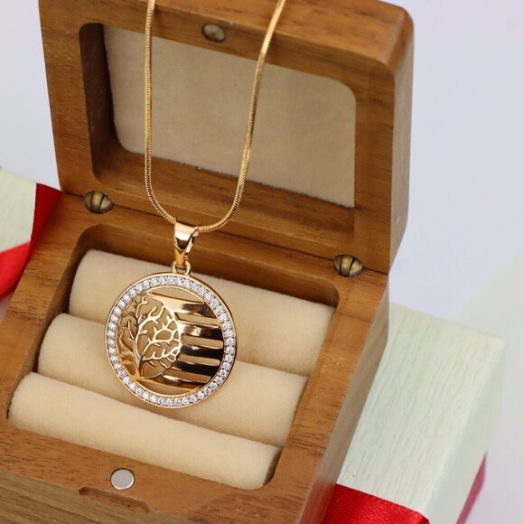 "Tree of Life Circle Pendant in Rose Gold, XPPT1322 - Picture 8 of 13